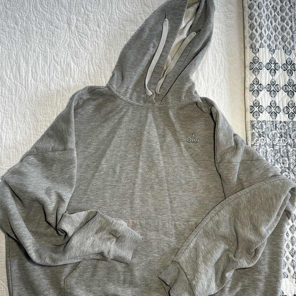 ALO Yoga Men's Athletic Gray Hoodie